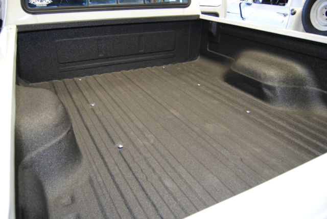 1977 White Ford F-100 Truck