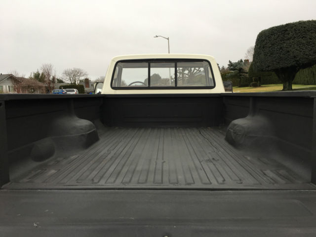 1977 White Ford F-150 Standard Cab Pickup