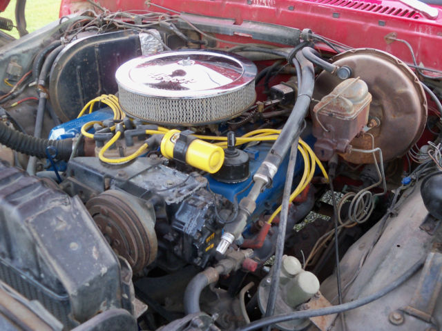 1977 Red Ford F-250 Extended Cab Pickup