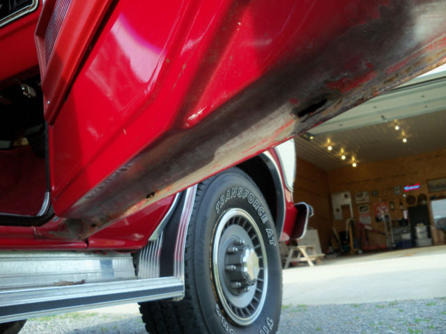 1977 Red Ford F-250 Extended Cab Pickup
