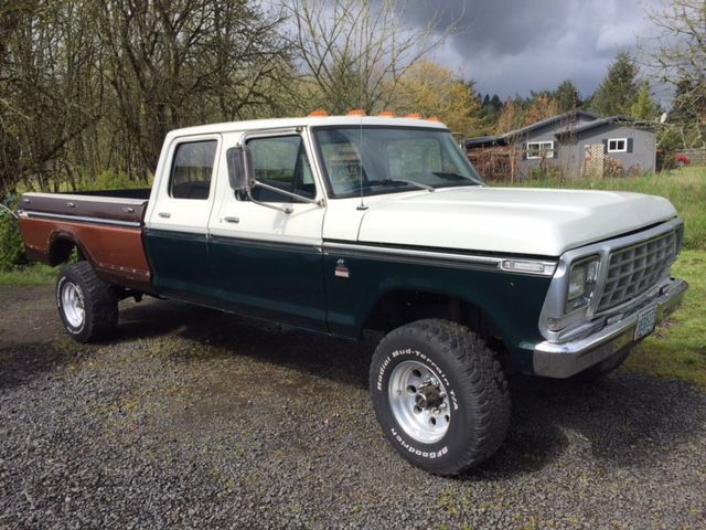 1977 White Ford F-250 Extended Crew Cab Pickup
