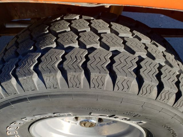 1977 Orange Ford F-250