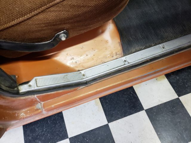 1977 Orange Ford F-250