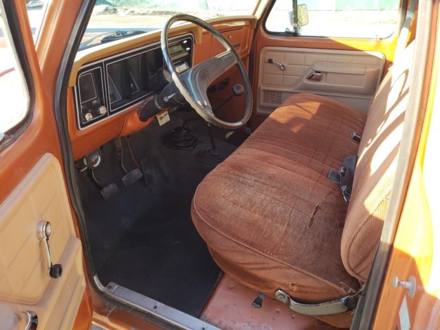 1977 Orange Ford F-250