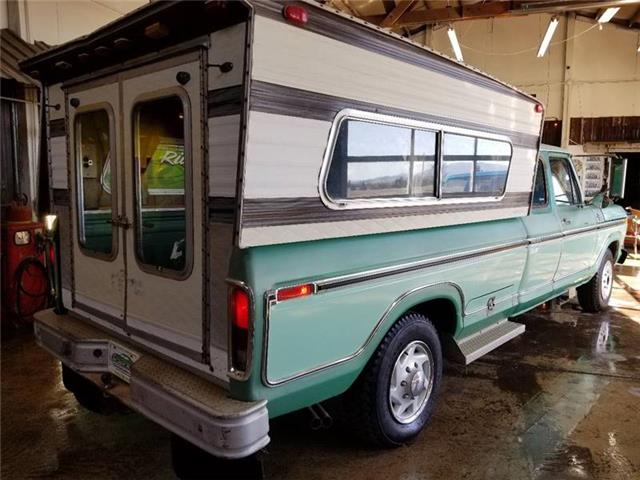 1977 Green Ford F-250 Pickup Truck