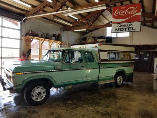 1977 Green Ford F-250 Pickup Truck