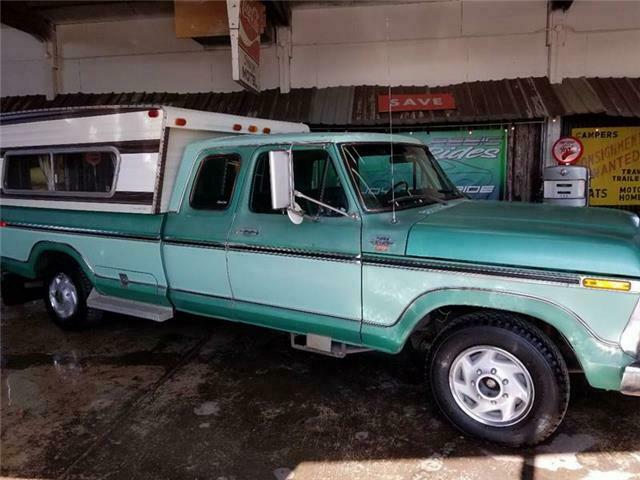 1977 Green Ford F-250 Pickup Truck