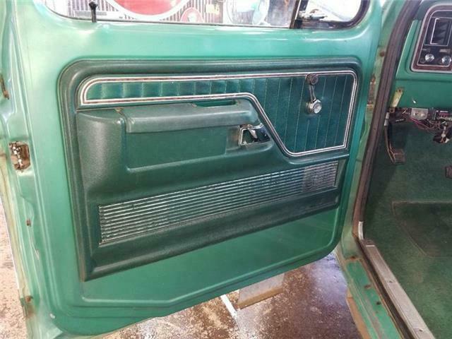 1977 Green Ford F-250 Pickup Truck