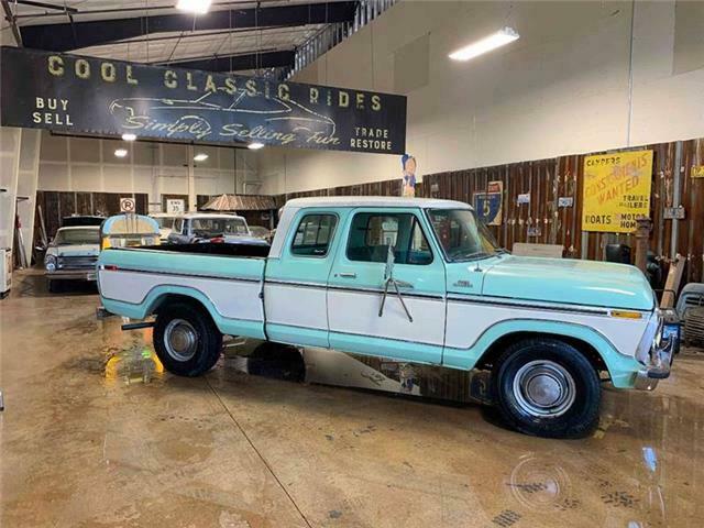 1977 Green Ford F-250 Pickup Truck