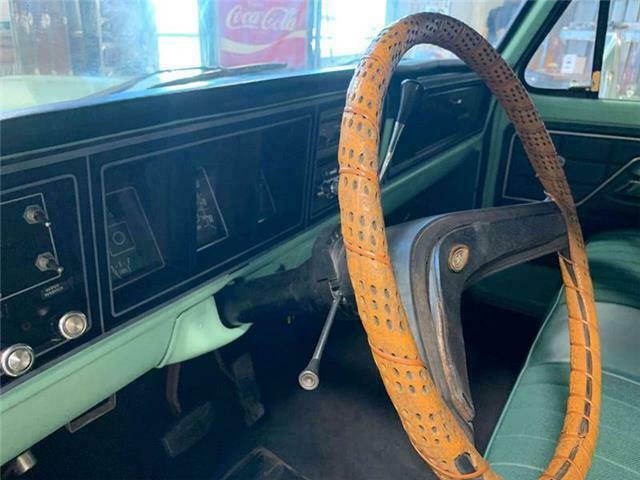 1977 Green Ford F-250 Pickup Truck