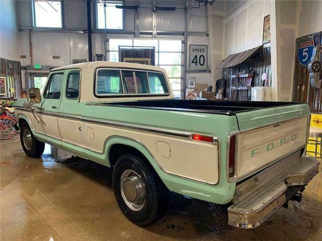 1977 Green Ford F-250 Pickup Truck