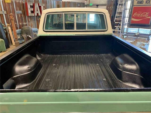 1977 Green Ford F-250 Pickup Truck