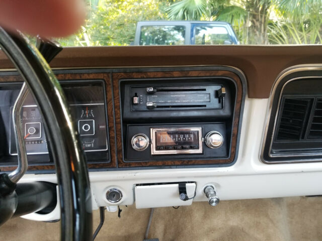 1977 Ford F-250 Standard Cab Pickup