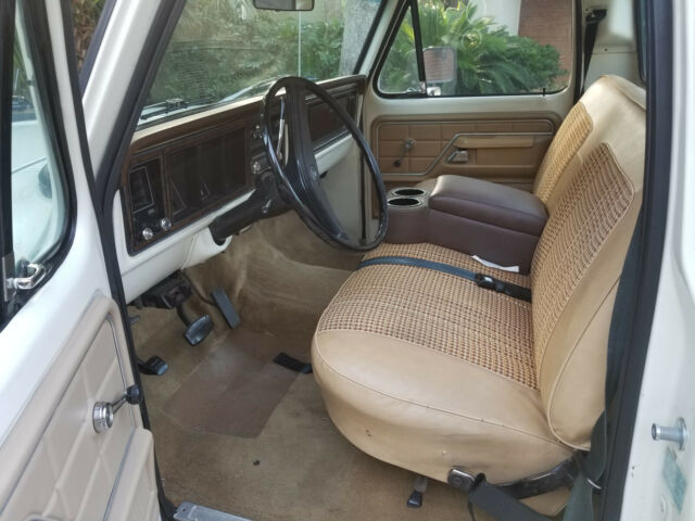 1977 Ford F-250 Standard Cab Pickup