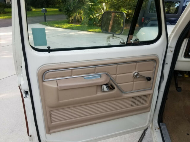 1977 Ford F-250 Standard Cab Pickup