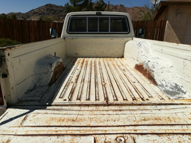 1977 White Ford F-350 Standard Cab Pickup