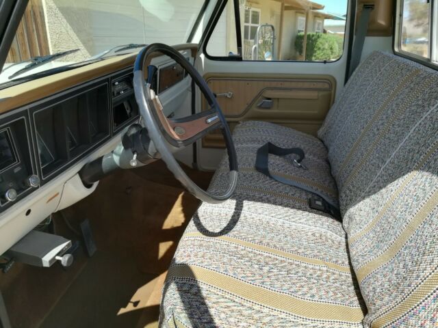 1977 White Ford F-350 Standard Cab Pickup