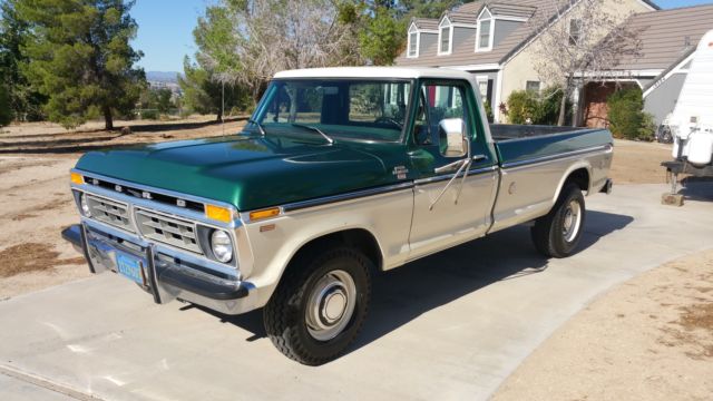 1977 Green/off white Ford F-350 Cab & Chassis