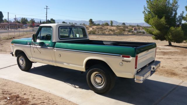 1977 Green/off white Ford F-350 Cab & Chassis
