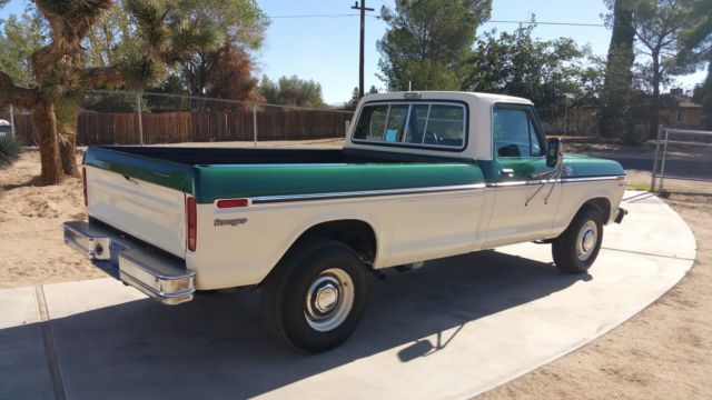 1977 Green/off white Ford F-350 Cab & Chassis
