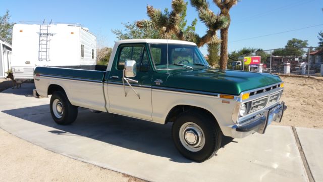 1977 Green/off white Ford F-350 Cab & Chassis