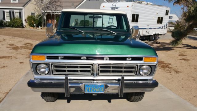 1977 Green/off white Ford F-350 Cab & Chassis