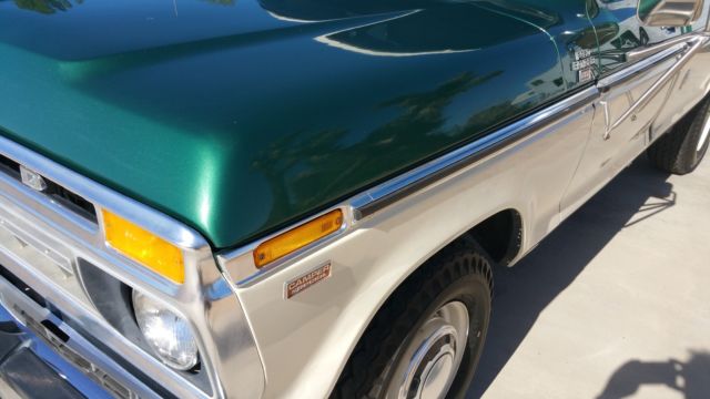 1977 Green/off white Ford F-350 Cab & Chassis