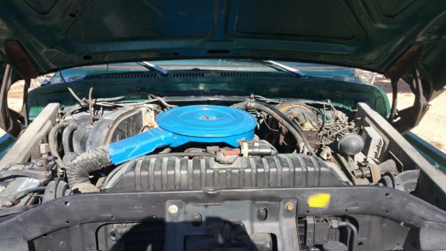 1977 Green/off white Ford F-350 Cab & Chassis