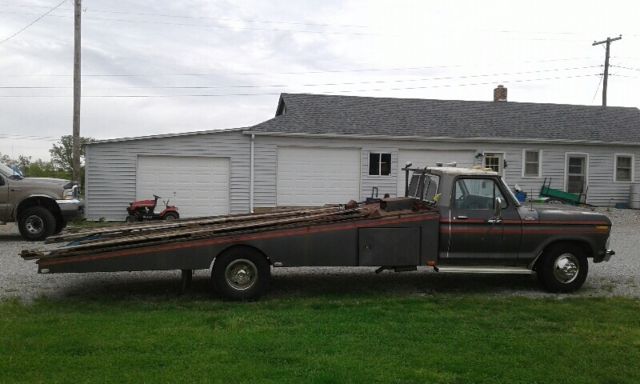 1977 Gray Ford F-350 Car Hauler