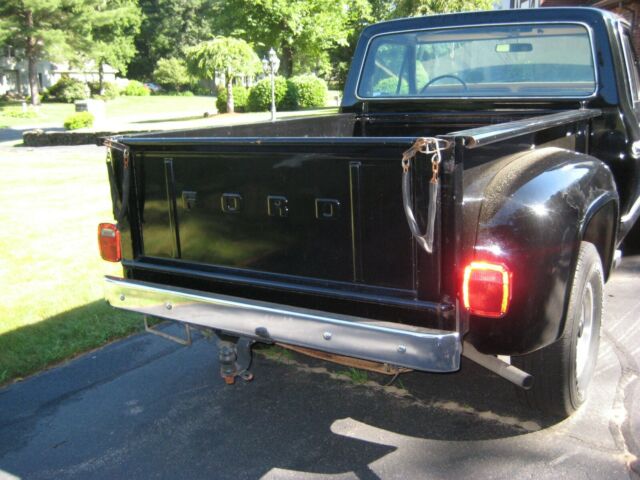 1977 Black Ford F-100