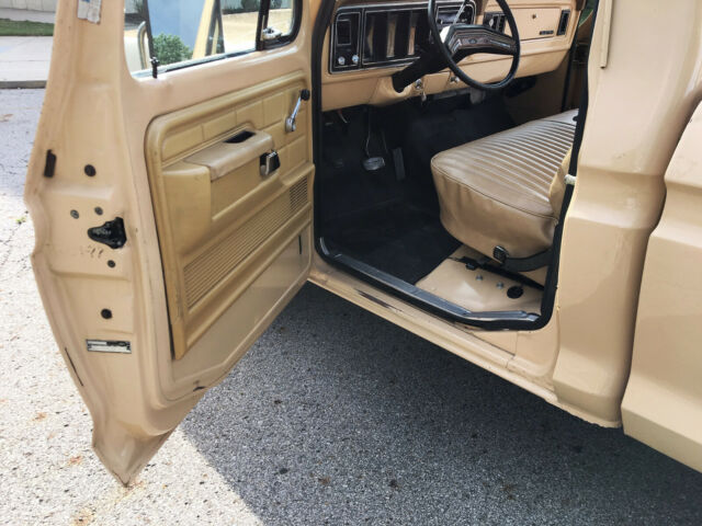 1977 Tan Ford F-150 Standard Cab Pickup