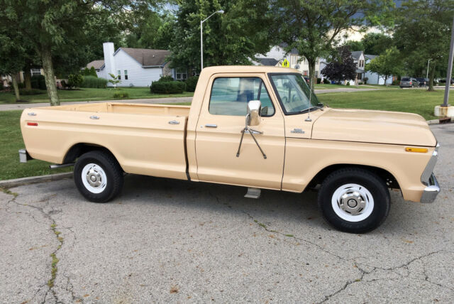 1977 Tan Ford F-150 Standard Cab Pickup