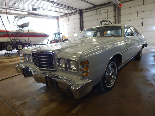 1977 Gray Ford LTD Coupe