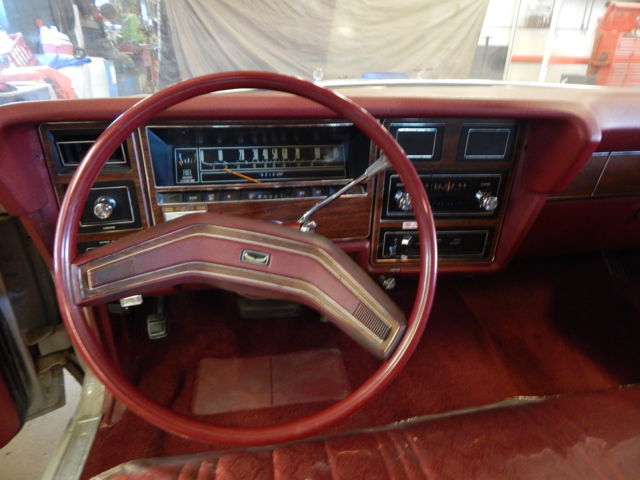 1977 Gray Ford LTD Coupe