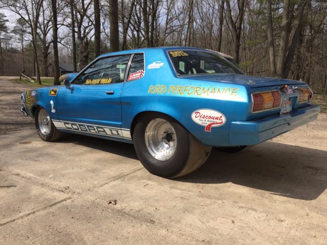 1977 Blue Ford Mustang --