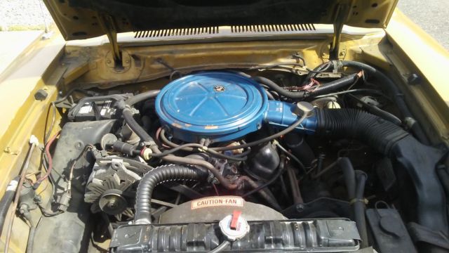 1977 Honey gold Ford Mustang Coupe