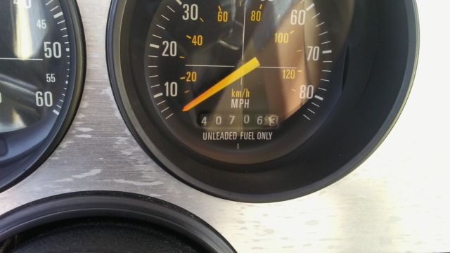 1977 Honey gold Ford Mustang Coupe