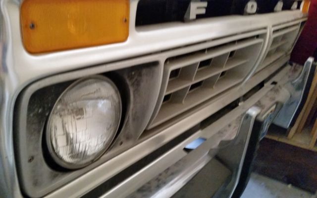 1977 Tan Ford F-150 Standard Cab Pickup