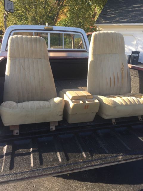 1977 Red Chevrolet C/K Pickup 1500 Standard Cab Pickup