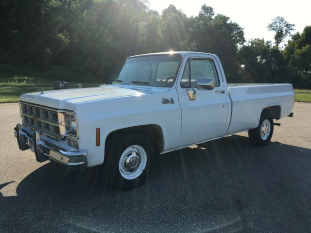 1977 White GMC 1500 Standard Cab Pickup