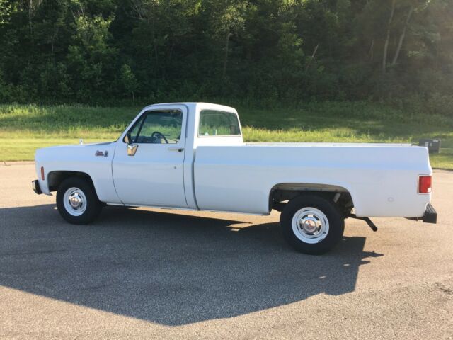 1977 White GMC 1500 Standard Cab Pickup