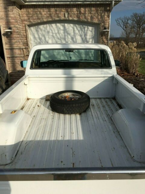 1977 White GMC 1500 Standard Cab Pickup