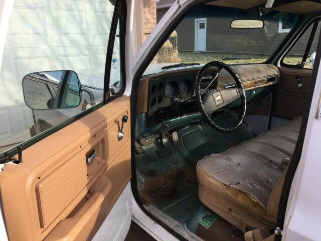 1977 White GMC 1500 Standard Cab Pickup