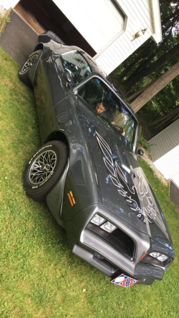 1977 Gray Pontiac Trans Am Coupe