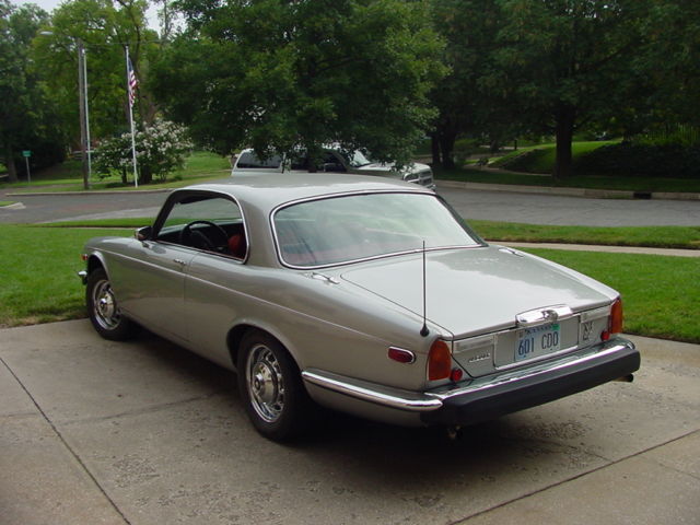 1977 dark green Jaguar XJ6 Sedan