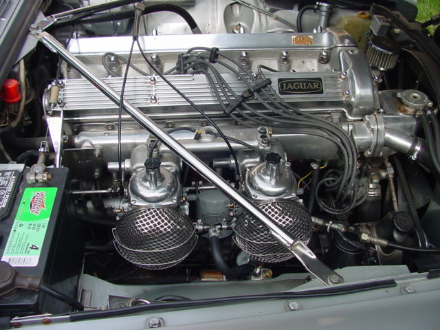 1977 dark green Jaguar XJ6 Sedan