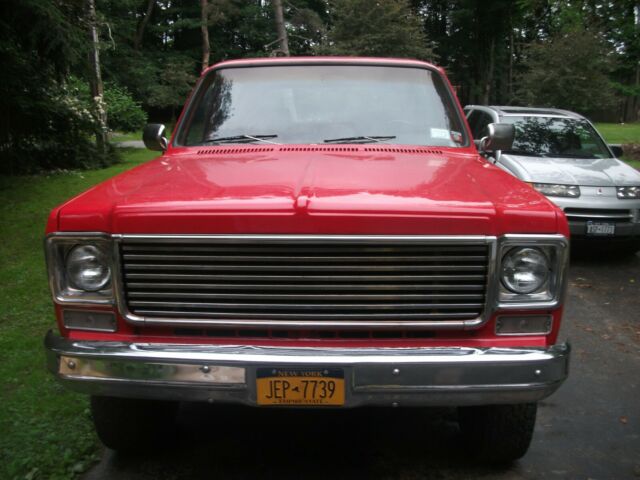 1977 red Chevrolet Blazer 2 door