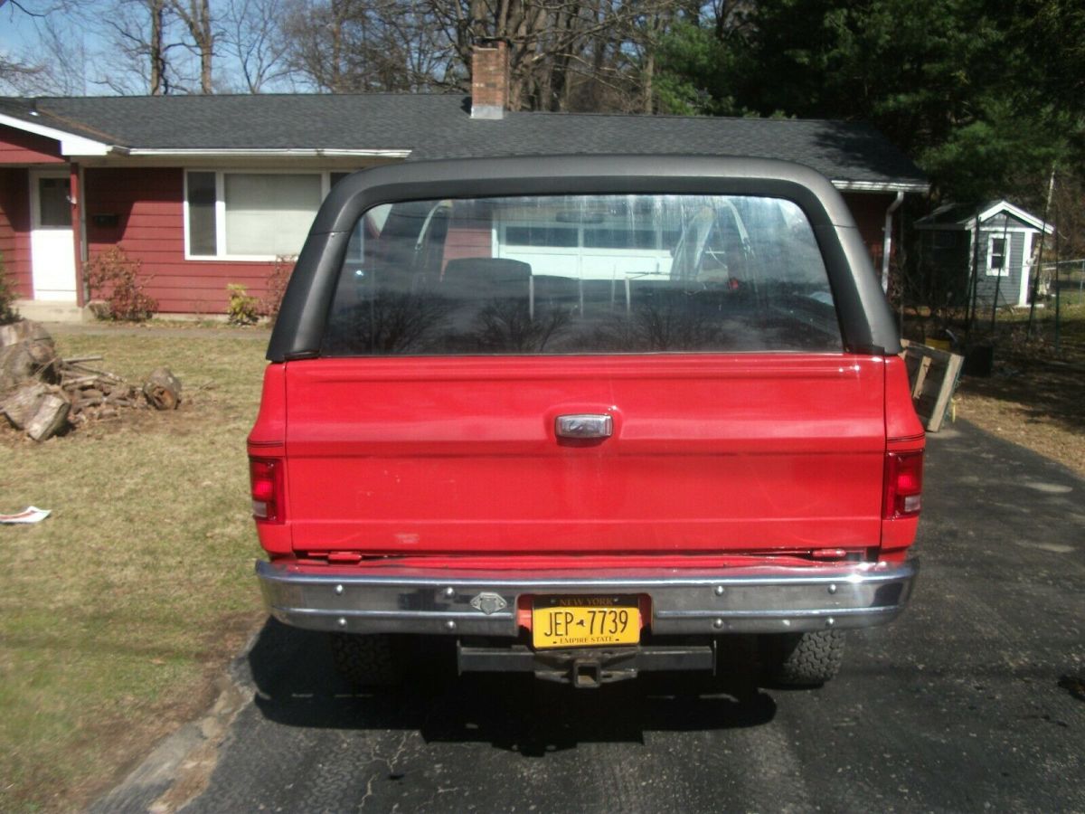 1977 Red Chevrolet Blazer SUV