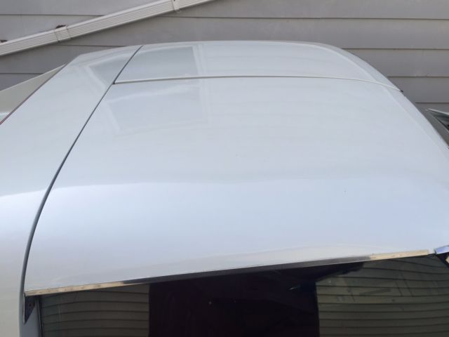 1977 White Chevrolet Corvette Coupe