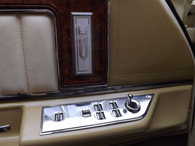 1977 Ford Country Squire